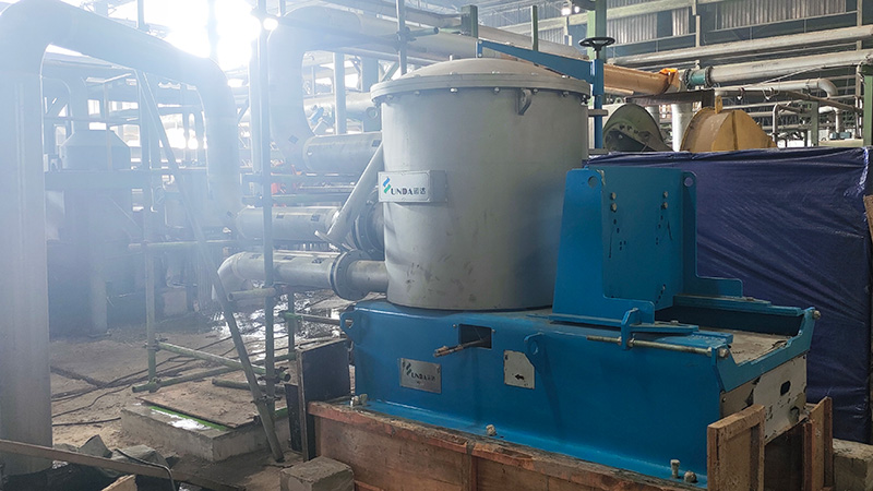 The 2nd stage coarse screen Yunda ZNS84 pressure screen 90kw current 59%
